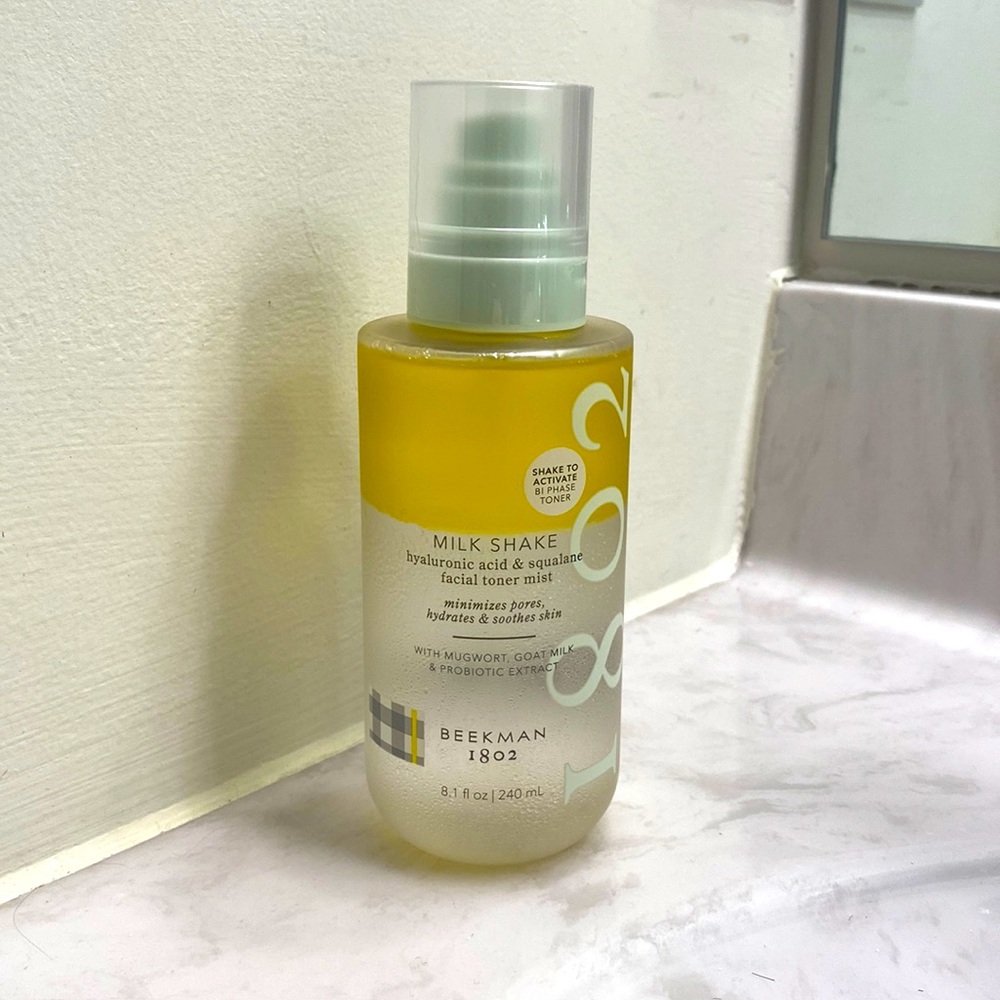 BEEKMAN 1802 MILK SHAKE HYALURONIC ACID & SQUALANE TONER MIST